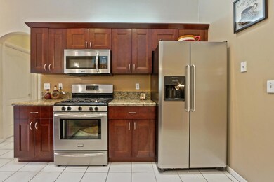 15134 Key Lime Blvd-large-009-5-Kitchen-