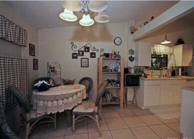Eat-In Kitchen