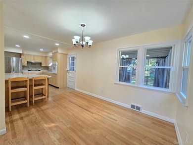 49 Colburn Dr, Poughkeepsie, NY 12603 - photo 6