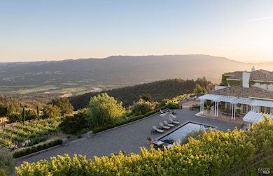 View over Sonoma Valley to the Sonoma Mountain ran
