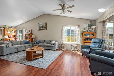 713 N Reed St, Sedro Woolley, WA 98284 - photo 3