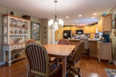 8344 Lancaster Dr, Newburgh, IN 47630 - photo 6