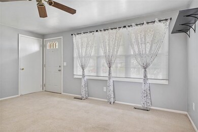 1421 Dundee Dr, New Haven, IN 46774 - photo 5