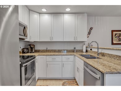 5225 Jean Rd unit 307, Lake Oswego, OR 97035 - photo 6