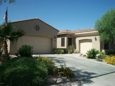 Lovely 4 bedrm, Pool, Spa + 3 Car Garage