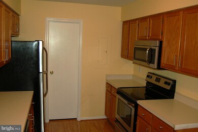 10460 Paradise Ct unit 16, Manassas, VA 20109 - photo 5