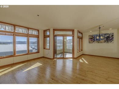 75 Harbor St unit 304, Florence, OR 97439 - photo 3