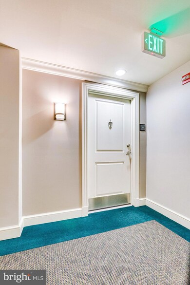 2665 Prosperity Ave unit 311, Fairfax, VA 22031 - photo 5