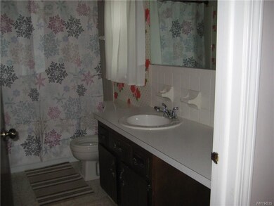 2nd Floor Full BATH