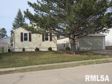 2824 W 65th St, Davenport, IA 52806 - photo 2