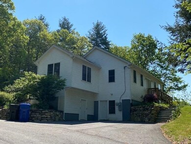 44 Mammoth Rd, Londonderry, NH 03053 - photo 2