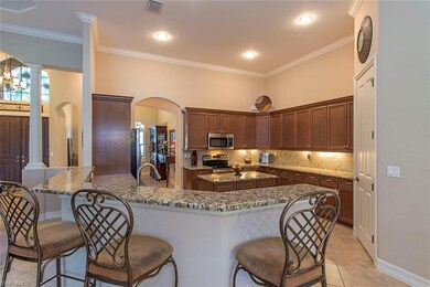 Kitchen/Breakfast Bar