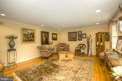 10 Jonathans Ct, Cockeysville, MD 21030 - photo 2