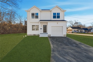 70 Seamans St, Woonsocket, RI 02895 - photo 2