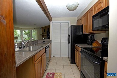 2102 Fairway Woods, Roseland, VA 22967 - photo 6