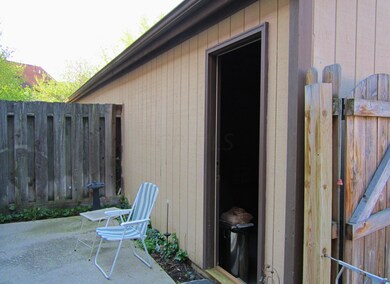 489 Durbin Rd unit 44B, Columbus, OH 43213 - photo 4