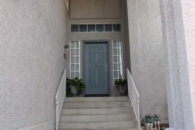 Tri Level home entry