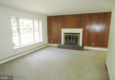 401 S Chapel Gate Ln, Baltimore, MD 21229 - photo 5