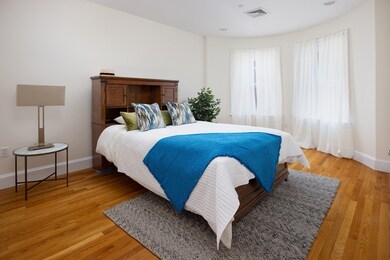 1861 Beacon St unit 1, Brookline, MA 02445 - photo 6