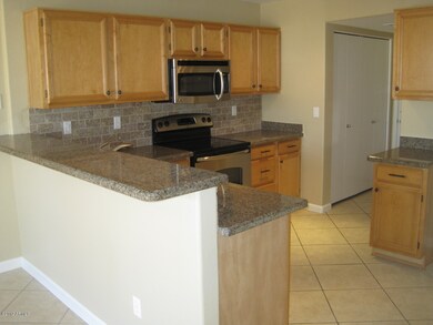 Kitchen with Breakfast Bar