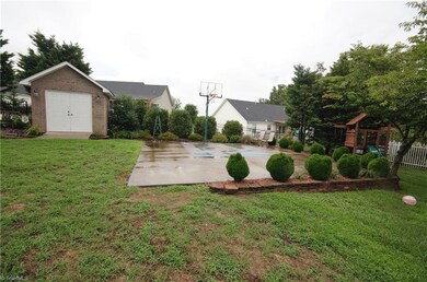 5863 Suits Rd, High Point, NC 27263 - photo 4