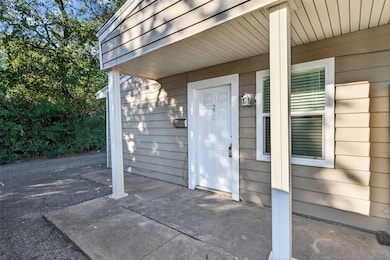 816 S Crockett St unit 2, Sherman, TX 75090 - photo 2