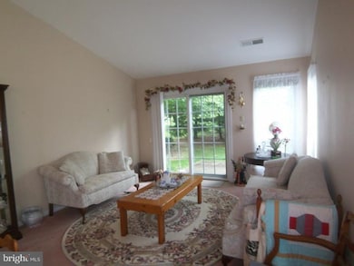 302 Woods Edge Place, Langhorne, PA 19047 - photo 4