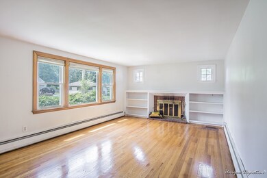 277 Colonial Rd, Lawrence, MA 01843 - photo 5