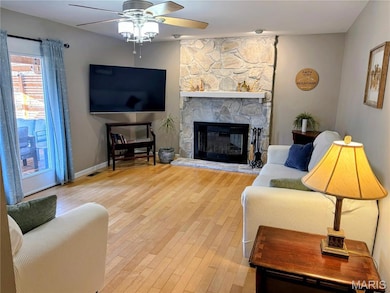 3967 Summerview Dr, Saint Charles, MO 63304 - photo 2