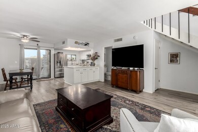Living Room/Kichen
