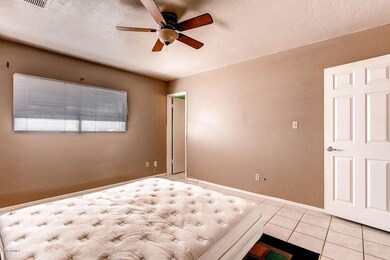 3016 E Larkspur Dr Phoenix AZ-large-006-