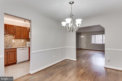 208 W Taylor Run Pkwy, Alexandria, VA 22314 - photo 7