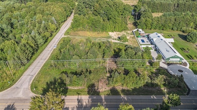 6788 120th Ave, Fennville, MI 49408 - photo 2