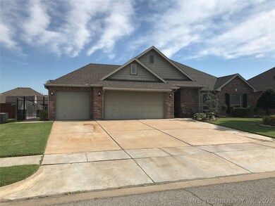 3312 E Emmitsburg Place, Broken Arrow, OK 74014 - photo 2