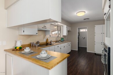 4. h1. Kitchen