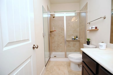 full secondary bathroom 1st floor