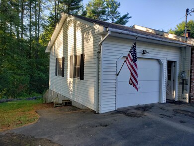 1-bay garage w/ auto open