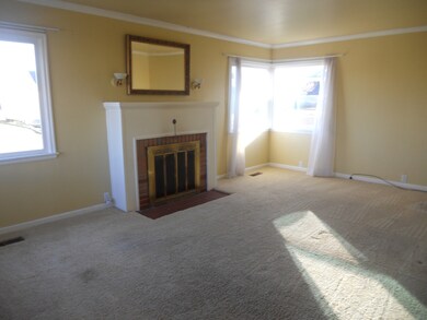 Lovely Living Room With Fireplace