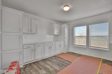 25349 N Mitchell Rd, Paulden, AZ 86334 - photo 6