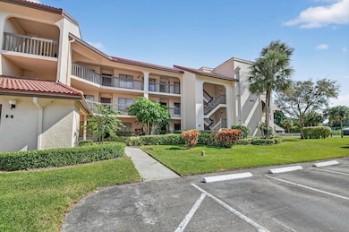 10092 Cedar Point Blvd unit 3050, Boynton Beach, FL 33437 - photo 4