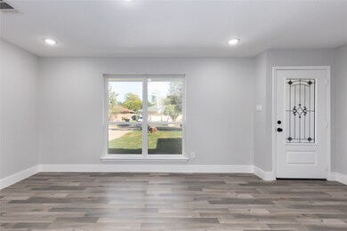 9807 Jaywood Dr, Houston, TX 77040 - photo 7