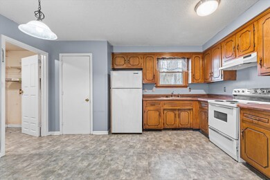 511 Jewel Dr, Clarksville, TN 37042 - photo 6