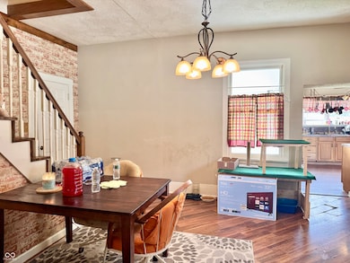 323 E Adams St, Franklin, IN 46131 - photo 6