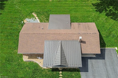 834 Pine Swamp Rd, Sparta, NC 28675 - photo 6