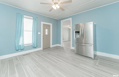 561 S Elm St, Lincoln, IL 62656 - photo 5