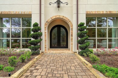 12010 Surrey Ln, Houston, TX 77024 - photo 2