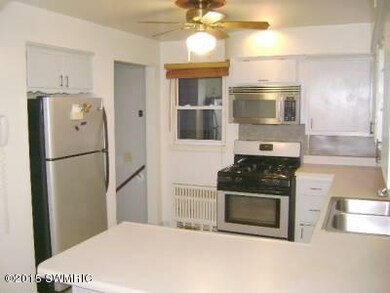 105 N 15th St, Niles, MI 49120 - photo 5