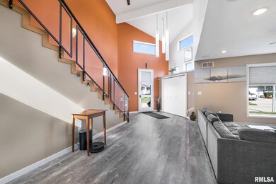 3823 W 44th St, Davenport, IA 52806 - photo 7