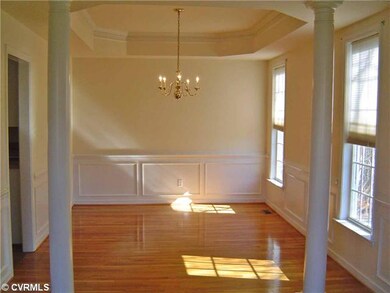 Dining Room - All NEW Interior paint makes this El
