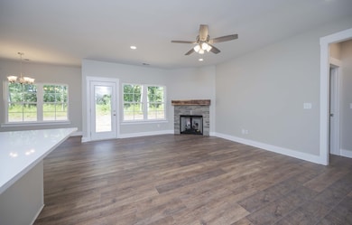 123 Forrestwood Dr, Manchester, TN 37355 - photo 5